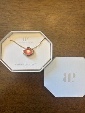 Bomb Party OG necklace NK54289 Gold Necklace with Hexagonal Pink Pendant (Bezel)